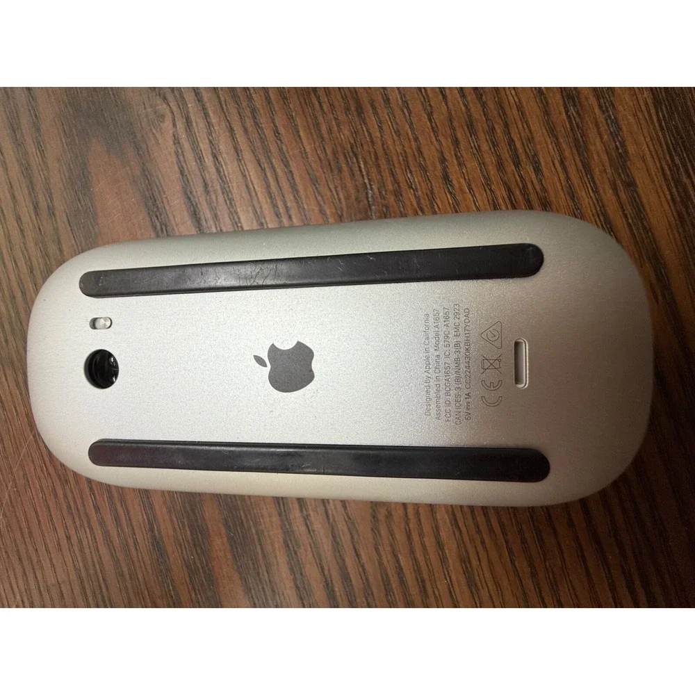 Apple Magic Wireless Mouse (A1657) + Lightning Charger Cable